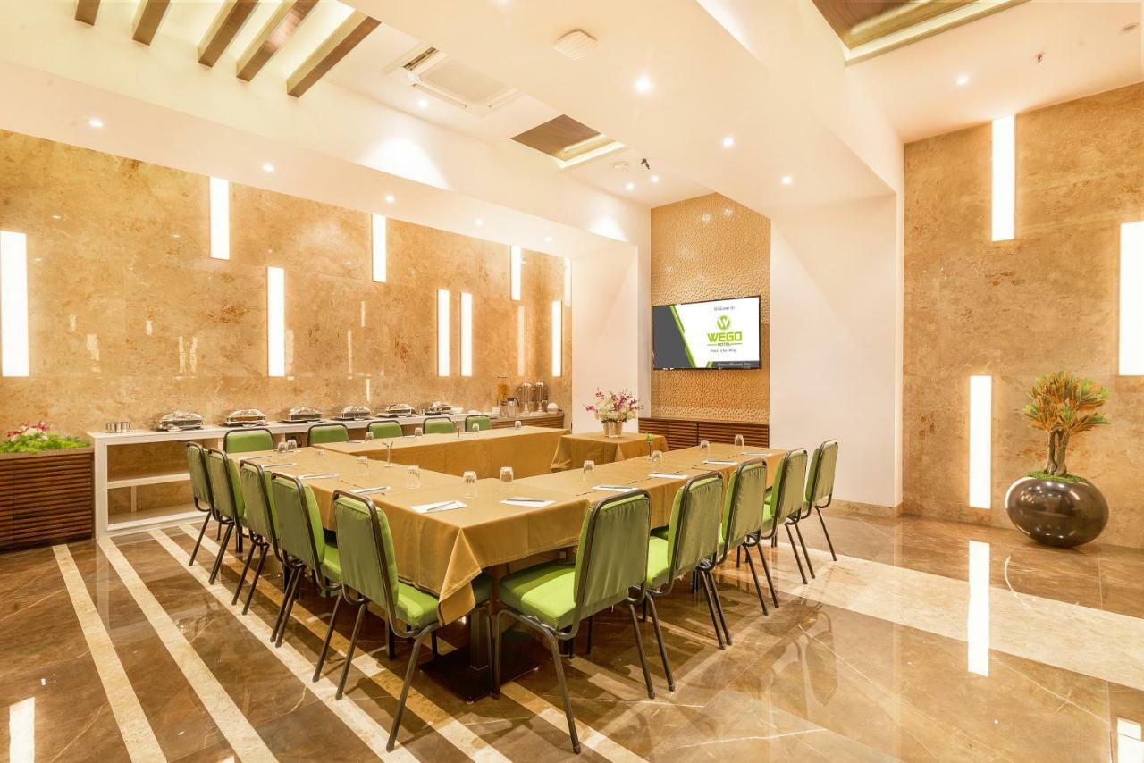 Hotel Wego Мумбаи Экстерьер фото