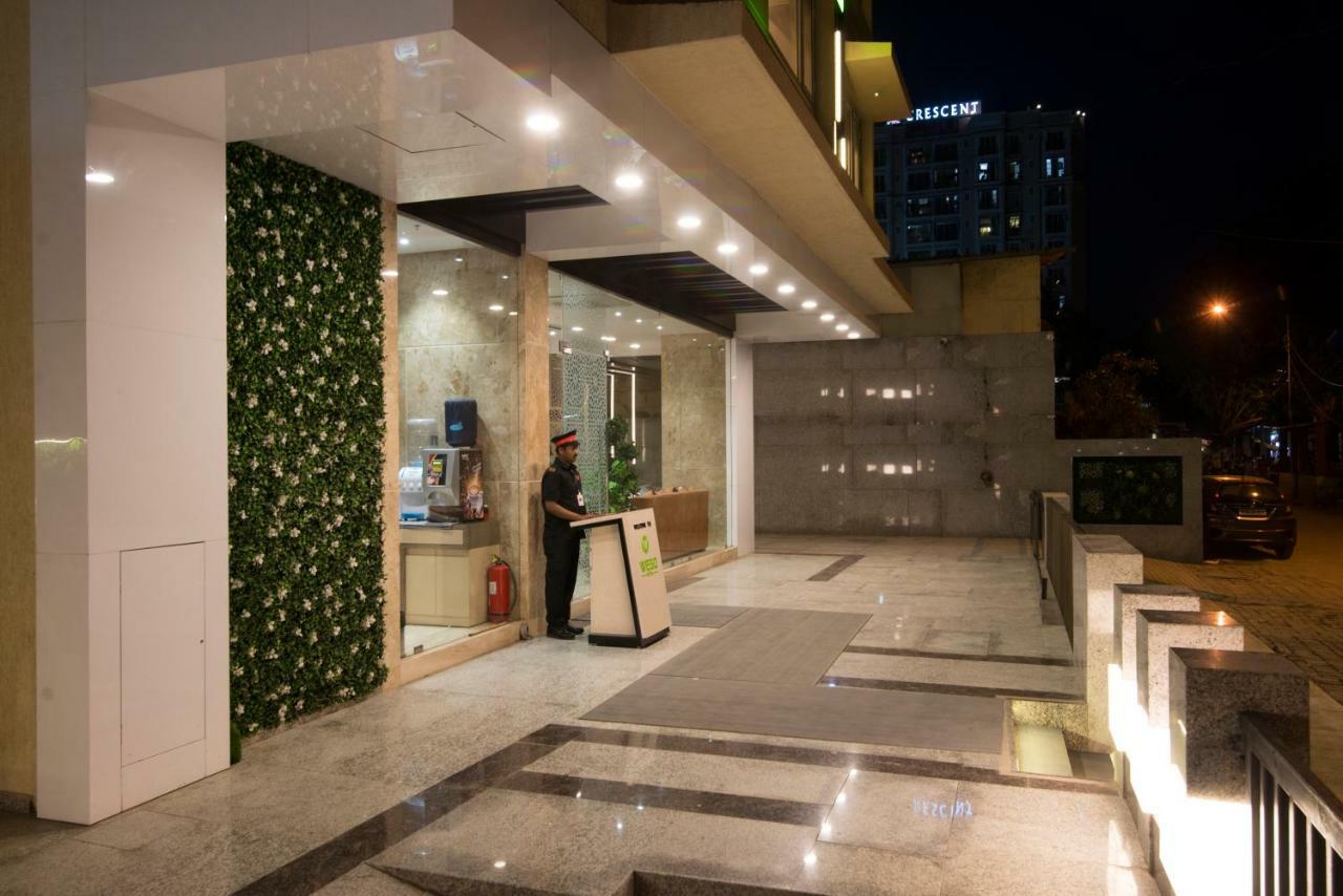 Hotel Wego Мумбаи Экстерьер фото